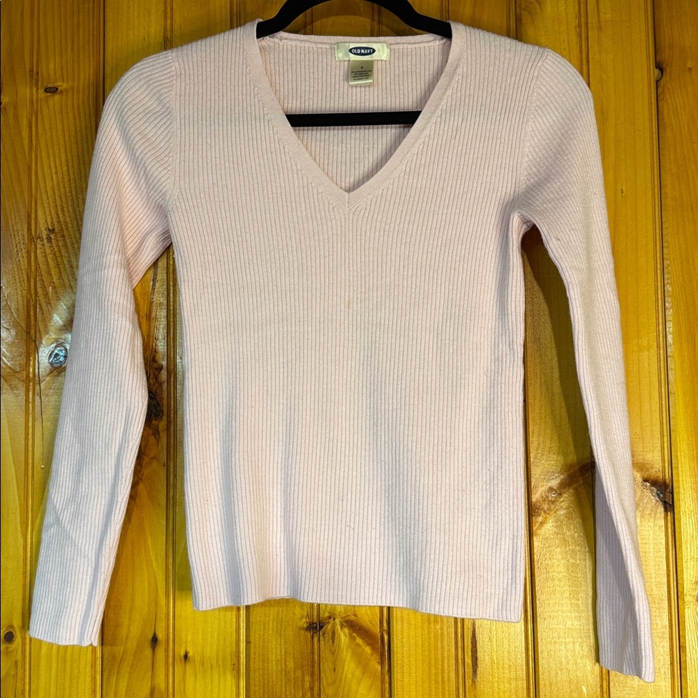 Juniors Baby pink Old Navy wools blend v neck sweater. Size S